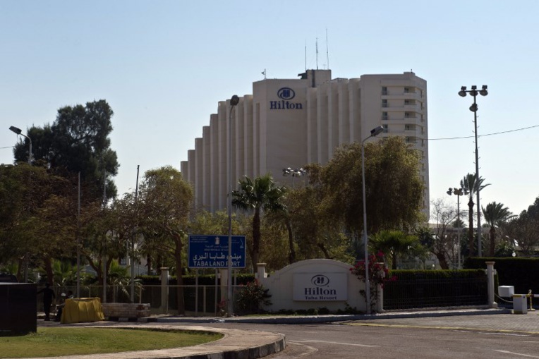 Se disant filmée nue à son insu, une femme attaque le groupe hôtelier Hilton Se disant filmée nue à son insu, une femme attaque le groupe hôtelier Hilton