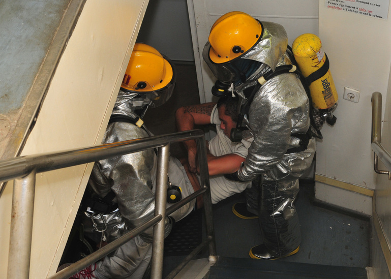 2. Evacuation du blessé de la salle machine