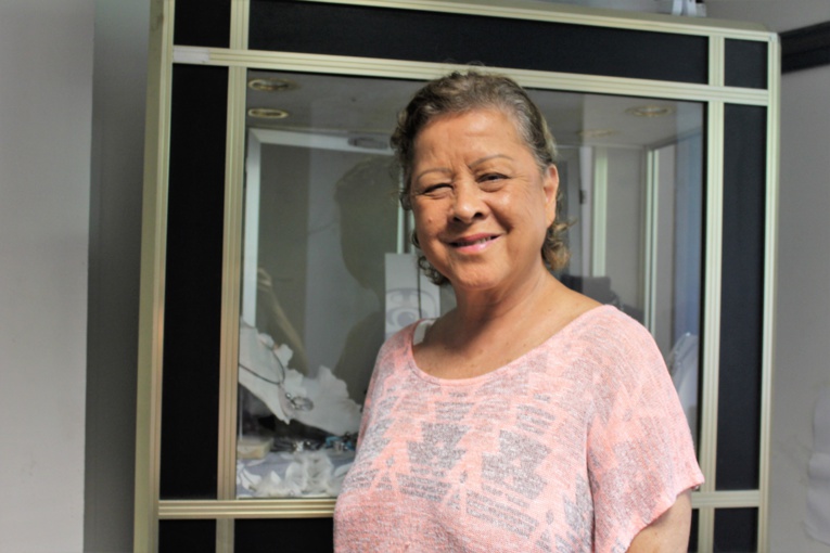 Aline ladassari est présidente de la Tahitian Pearl Association of French Polynesia. Aline ladassari est présidente de la Tahitian Pearl Association of French Polynesia.