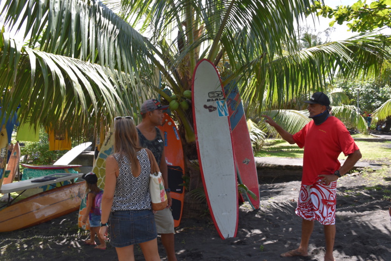 Entre deux sessions de surf les jeunes surfeurs ont pu échanger avec quelques pionniers de la glisse polynésienne tel que Ralph Sanford, ou encore Michel Demont. Raplh Sanford souhaiterait notamment voir naître un jour un musée du surf à Tahiti, un lieu qui rendrait alors hommage aux pionniers de la glisse polynésienne.