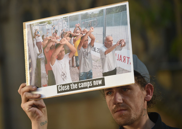 Migrants: Canberra accusé de torture dans des recours collectifs