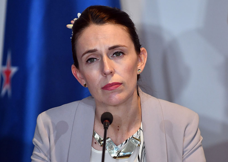 Nouvelle-Zélande: la Première ministre s'excuse après le meurtre d'une jeune Britannique Nouvelle-Zélande: la Première ministre s'excuse après le meurtre d'une jeune Britannique