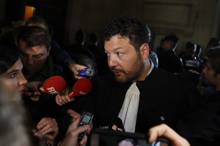 "Gilets jaunes": les nombreuses interpellations de samedi dénoncées par des avocats "Gilets jaunes": les nombreuses interpellations de samedi dénoncées par des avocats