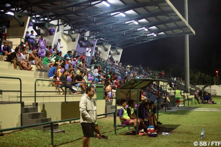 Paradoxalement, ce sont les supporters de Dragon qui se sont fait le plus entendre Paradoxalement, ce sont les supporters de Dragon qui se sont fait le plus entendre