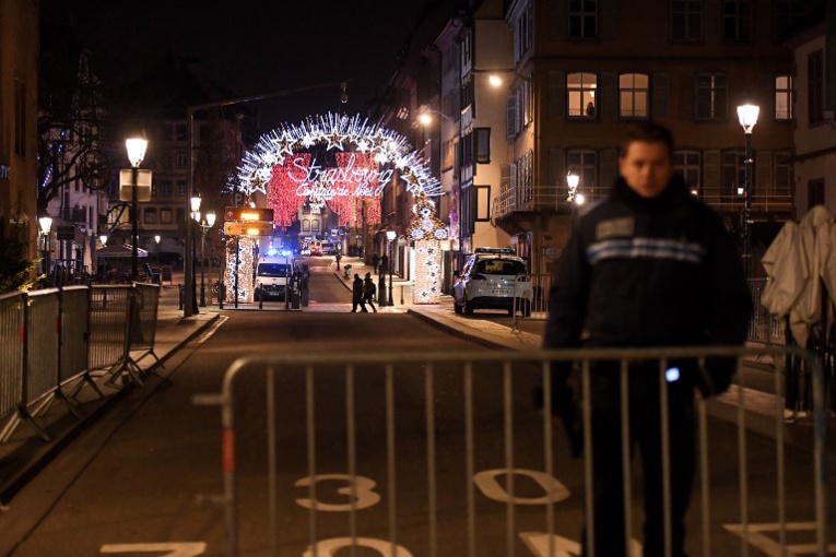 DIRECT - Fusillade de Strasbourg: la France passe en posture "urgence attentat" (MAJ)