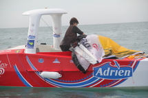 Défi Anne Quéméré: La mi-route en 43 jours et toujours pas de communication avec la Terre