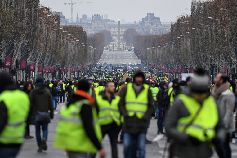 "Gilets jaunes": l'exécutif attaque une semaine décisive pour sortir de la crise "Gilets jaunes": l'exécutif attaque une semaine décisive pour sortir de la crise