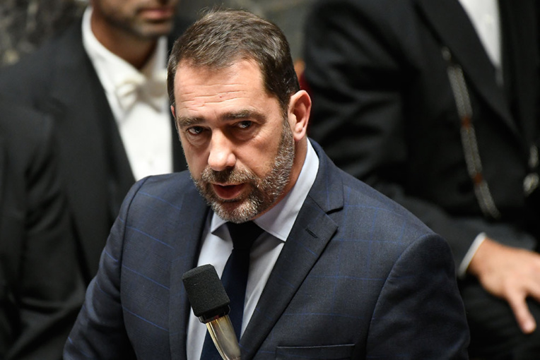 "Ca suffit!": Castaner appelle à lever les blocages des "gilets jaunes" "Ca suffit!": Castaner appelle à lever les blocages des "gilets jaunes"