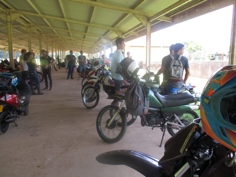 Les passionnés de moto réunis à Taravao