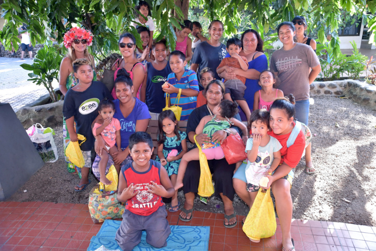 Les enfants et accompagnatrices Kiwanis de Te Auna de Pirae ! Les enfants et accompagnatrices Kiwanis de Te Auna de Pirae !