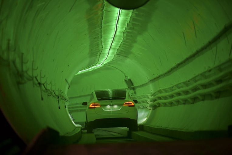 Los Angeles: Elon Musk dévoile un tunnel pour révolutionner les transports urbains Los Angeles: Elon Musk dévoile un tunnel pour révolutionner les transports urbains