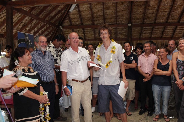 M. Robin POUTEAU pour le meilleur poster,