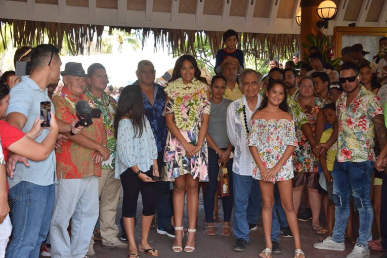 Vaimalama Chaves à la rencontre des habitants de Faa'a