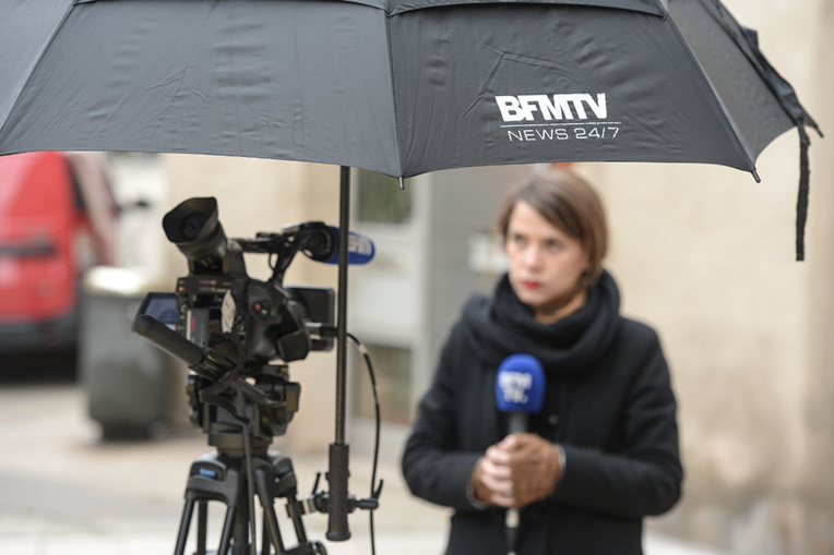 Violences: les reporters de BFMTV refusent de couvrir lundi les actions des "gilets jaunes"