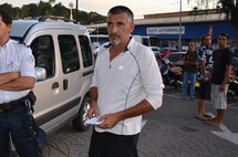 Le père de Richard, venu exprimer sa colère