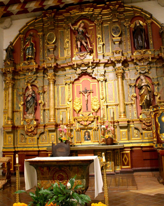 Le retable de la petite église a été expédié en 1796 depuis le port de San Blas, sur la côte Pacifique du Mexique.