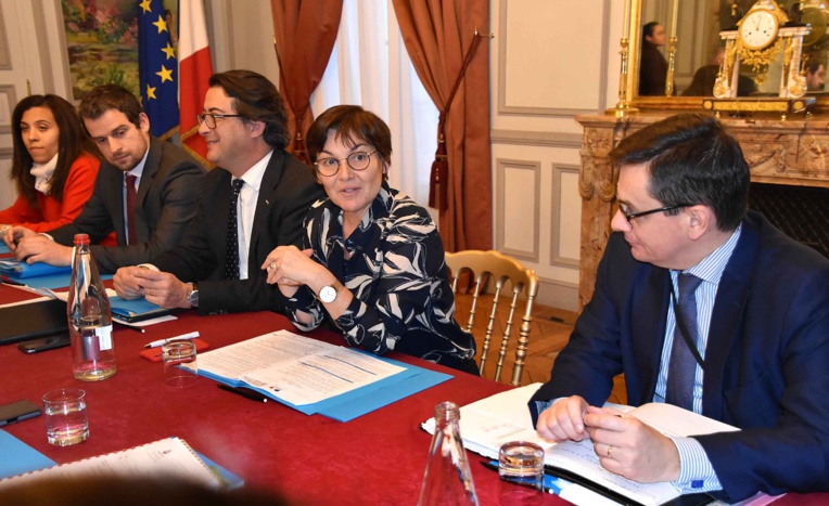 L’Etat et le Pays s'accordent sur le projet de toilettage statutaire L’Etat et le Pays s'accordent sur le projet de toilettage statutaire