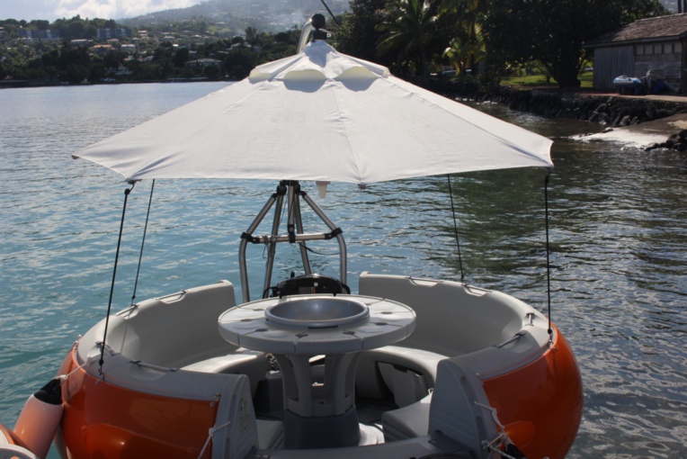 Donuts Boat : voir le lagon autrement