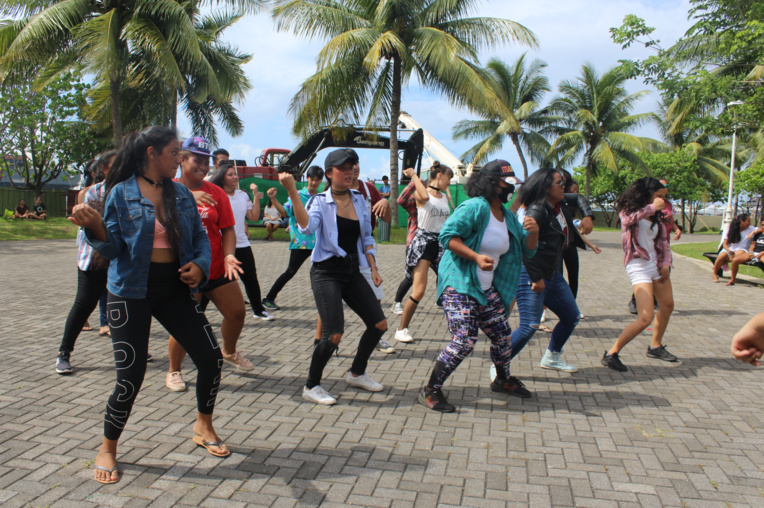 Des chorégraphies de K-Pop ont eu lieu au parc Paofai.