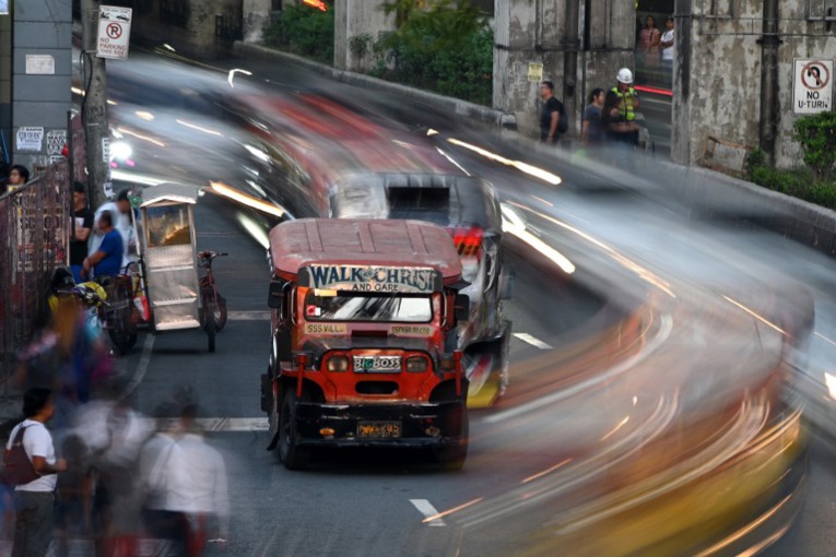 Avec les "jeepneys", c'est tout un art qui disparaît aux Philippines