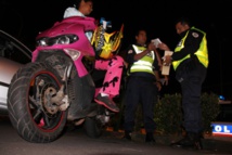 Une centaine de deux-roues lors d'un rodéo sauvage à Faa'a