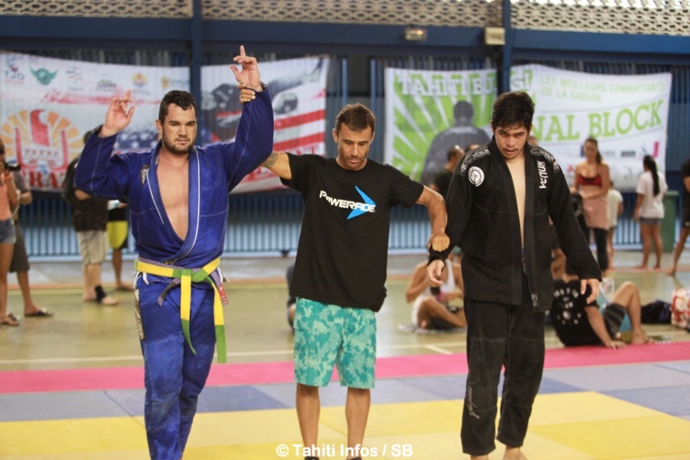 Manatua Lie de la Tahitian Top Team, 3e en + de 100 kg