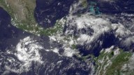 Le cyclone Adrian, rétrogradé en tempête tropicale