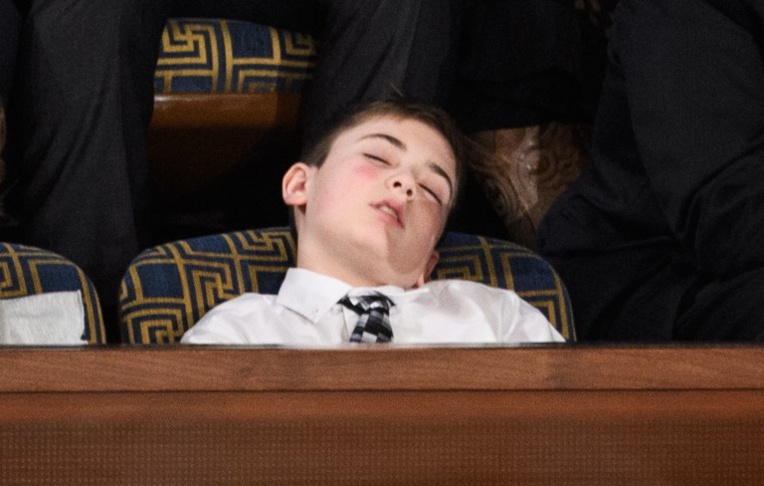 (Joshua) Trump s'endort pendant le discours du président et devient symbole de la "résistance"