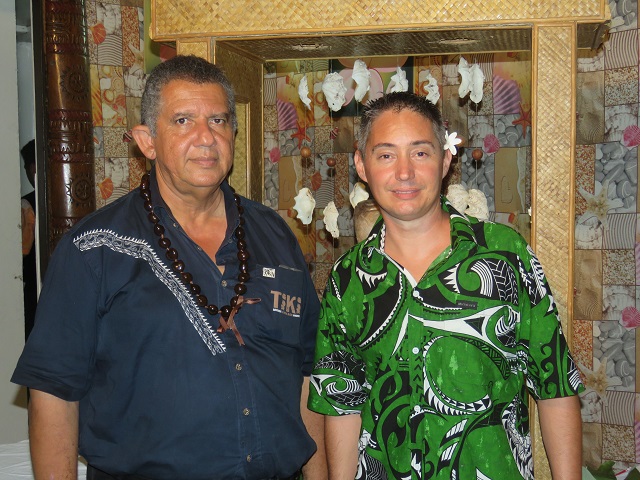 Le propriétaire du Tiki Village, Jean-Patrick Lerandy (à gauche), et le directeur Christophe Languer.