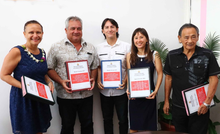 Quels sont les points communs entre le français, le tahitien et l'anglais ? Quels sont les points communs entre le français, le tahitien et l'anglais ?