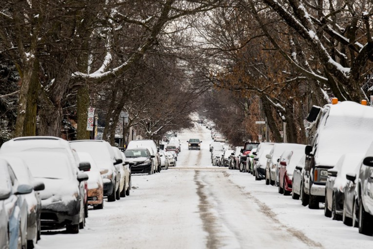 L'est du Canada paralysé par une forte tempête de neige L'est du Canada paralysé par une forte tempête de neige