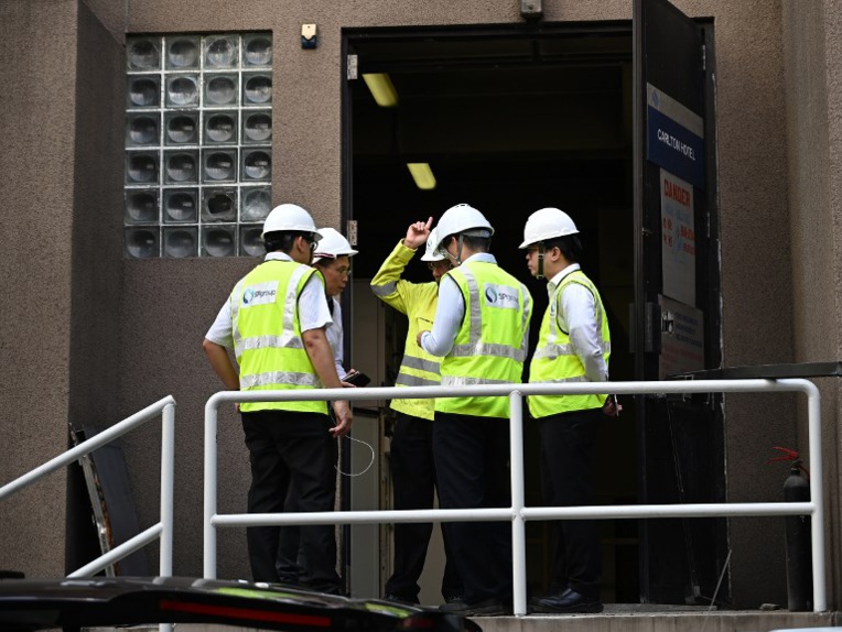 Singapour: un hôtel évacué après des explosions et un incendie Singapour: un hôtel évacué après des explosions et un incendie