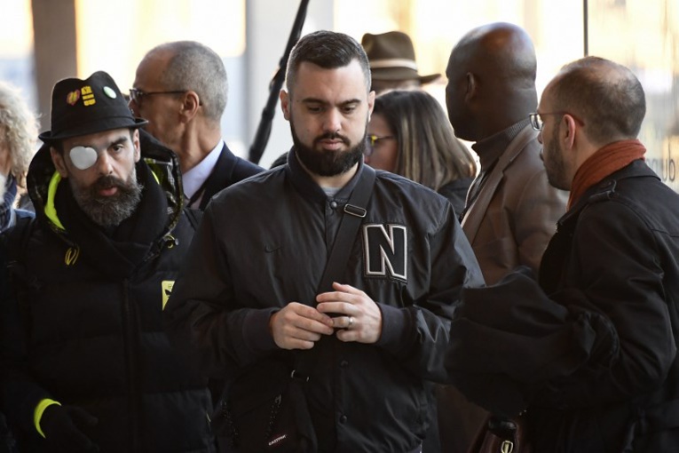 Un mois de prison avec sursis requis contre Eric Drouet, figure des "gilets jaunes" Un mois de prison avec sursis requis contre Eric Drouet, figure des "gilets jaunes"