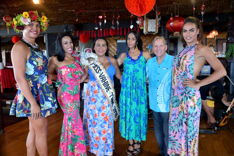 Une partie des candidates en compagnie de Tara Pati et Jean-Claude M ! Une partie des candidates en compagnie de Tara Pati et Jean-Claude M !