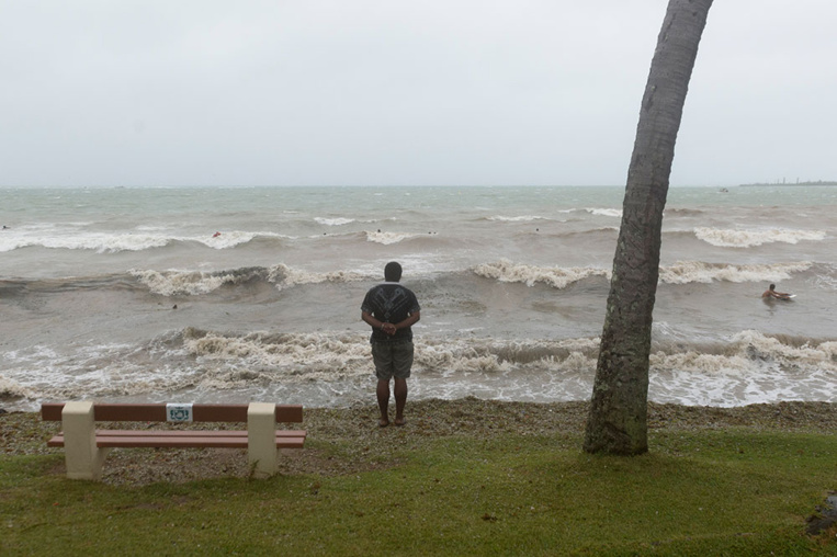 Le cyclone Oma s'éloigne de la Nouvelle-Calédonie, dégâts mineurs Le cyclone Oma s'éloigne de la Nouvelle-Calédonie, dégâts mineurs