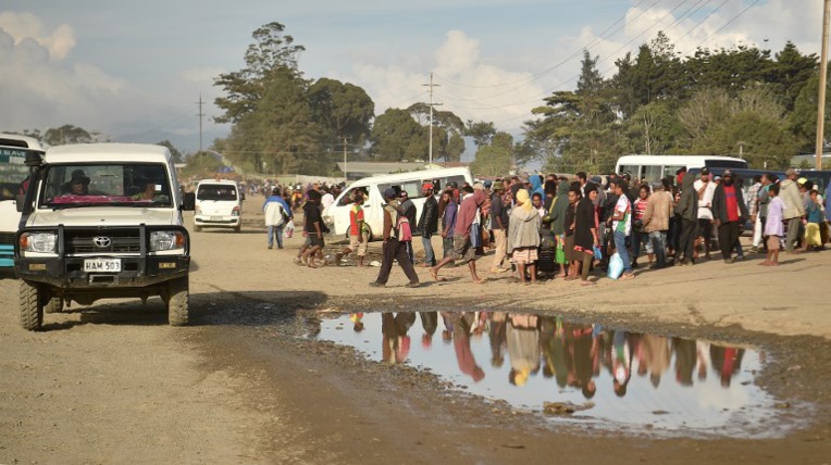 Indonésie: des centaines d'étudiants fuient les violences en Papouasie Indonésie: des centaines d'étudiants fuient les violences en Papouasie