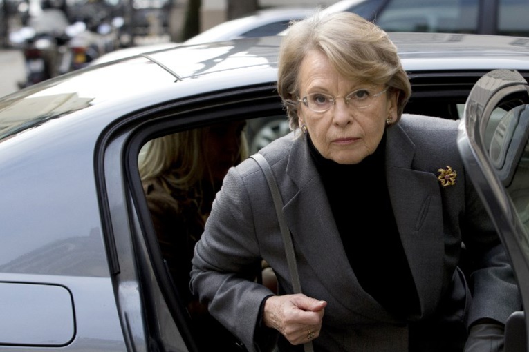 Alliot-Marie mise en examen dans une enquête sur une association à Saint-Jean-de-Luz Alliot-Marie mise en examen dans une enquête sur une association à Saint-Jean-de-Luz