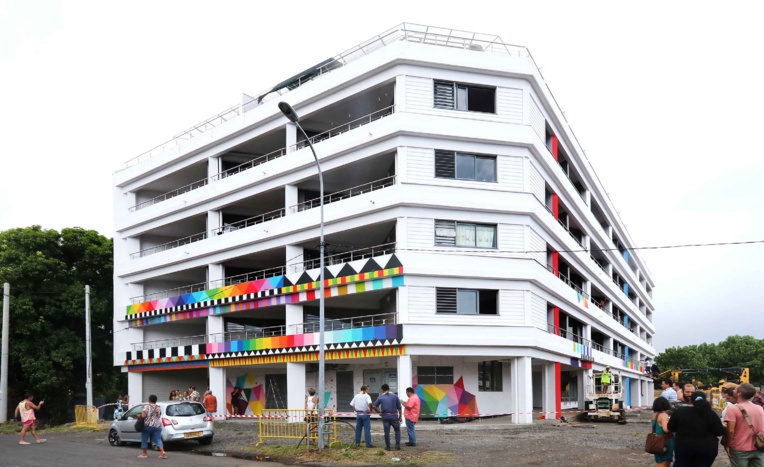 Une fresque à la résidence pour étudiants Paraita Une fresque à la résidence pour étudiants Paraita