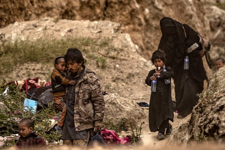 Paris rapatrie pour la première fois de Syrie des enfants de jihadistes