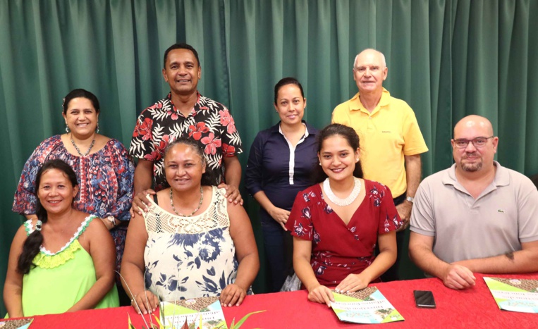 Généalogistes, médiateurs, transcripteurs : six professionnels ont reçu leurs cartes Généalogistes, médiateurs, transcripteurs : six professionnels ont reçu leurs cartes