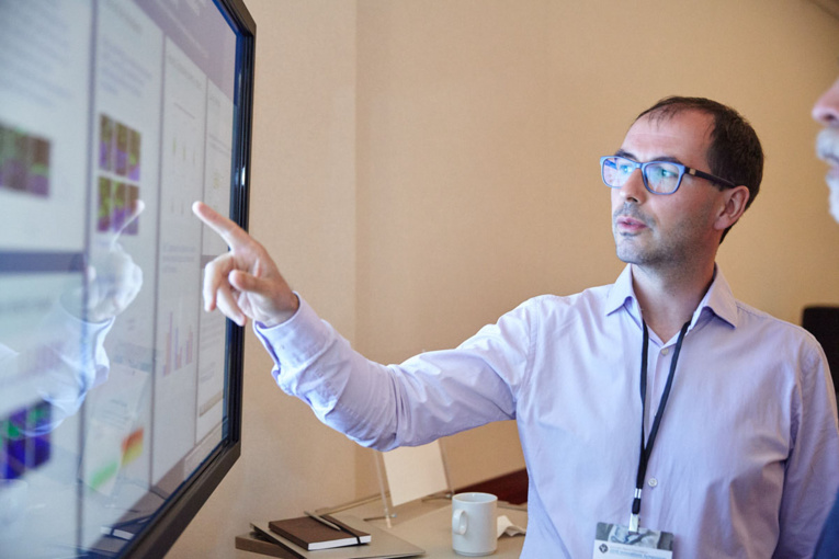 Benoît Chassaing : "Le microbiote intervient dans la communication entre l’intestin et le cerveau" Benoît Chassaing : "Le microbiote intervient dans la communication entre l’intestin et le cerveau"