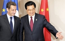 Sarkozy en nouvelle-Calédonie, dans un archipel agité par des tensions