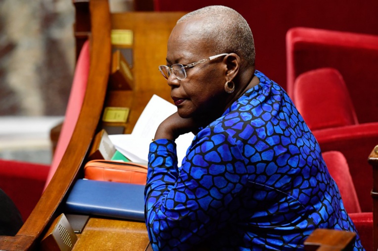Une députée de Martinique "pestiférée" en Guadeloupe: déplacement parlementaire annulé Une députée de Martinique "pestiférée" en Guadeloupe: déplacement parlementaire annulé