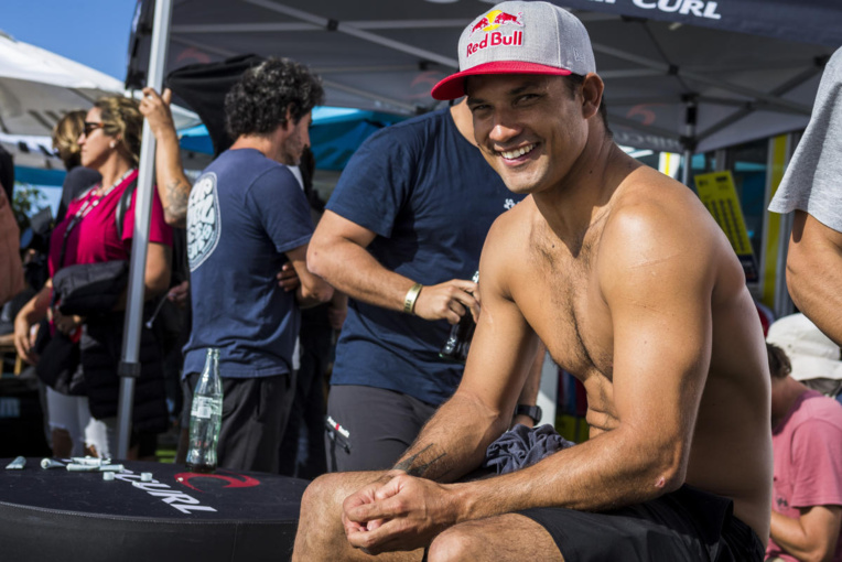 Michel Bourez, légende vivante du surf tahitien © Damien Poullenot WSL Michel Bourez, légende vivante du surf tahitien © Damien Poullenot WSL
