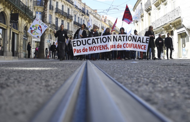 Loi sur l'école et réforme du bac: les enseignants à nouveau dans la rue