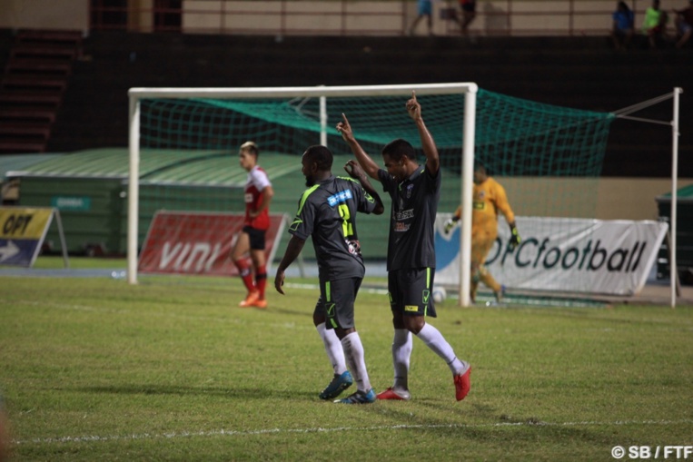 Pas moins de huit buts ont été marqués par Magenta Pas moins de huit buts ont été marqués par Magenta