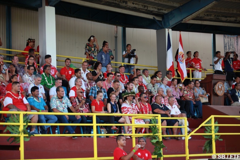 Le Président du pays était là également Le Président du pays était là également