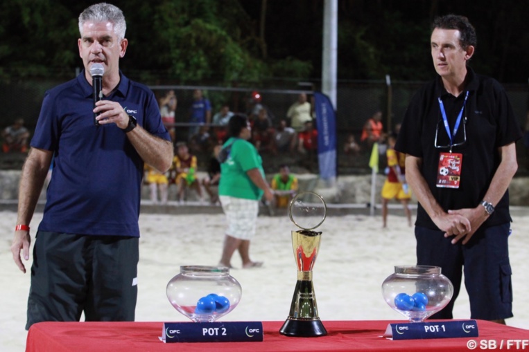 Le tirage au sort a été effectué par Chris Kemp, directeur des compétitions de l'OFC Le tirage au sort a été effectué par Chris Kemp, directeur des compétitions de l'OFC