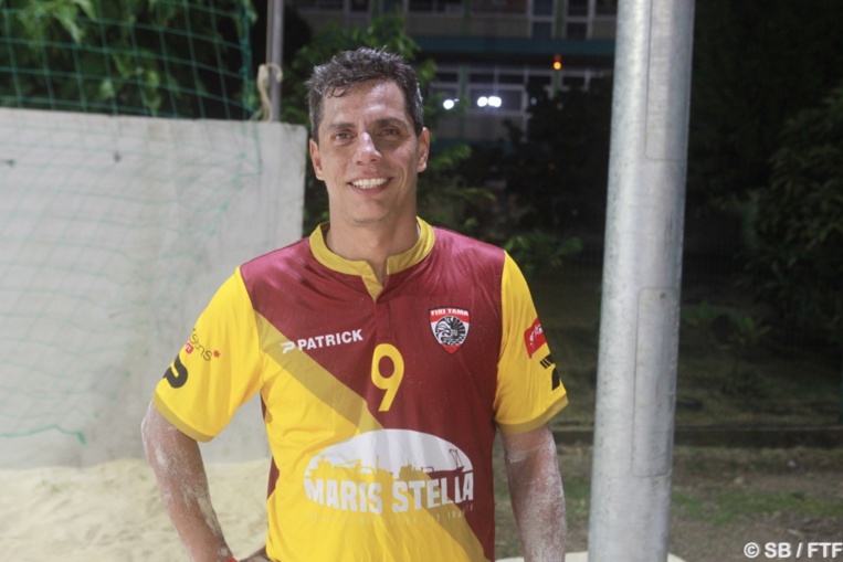 Naea Bennett, locomotive du beach soccer polynésien Naea Bennett, locomotive du beach soccer polynésien