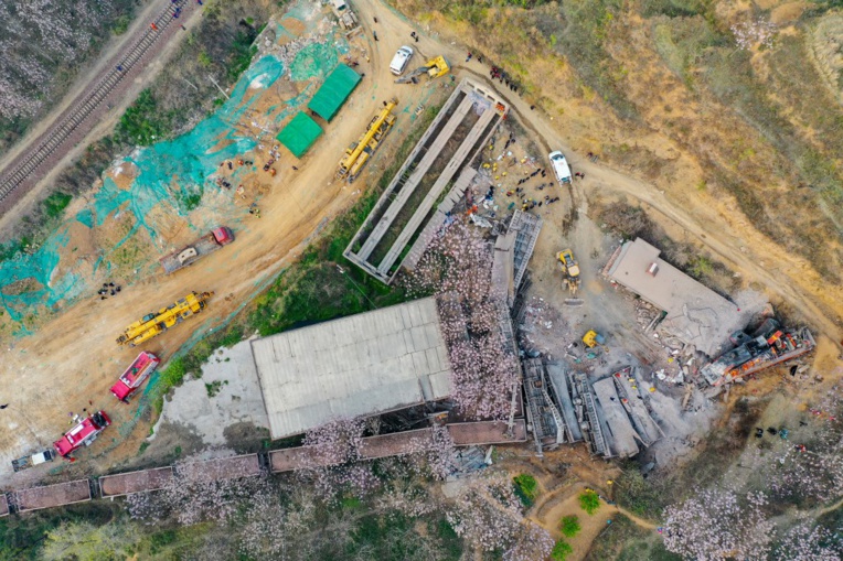 Chine: un train déraille et défonce une maison, 6 morts